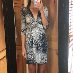 S-twelve stretchy v-neck versatile dress